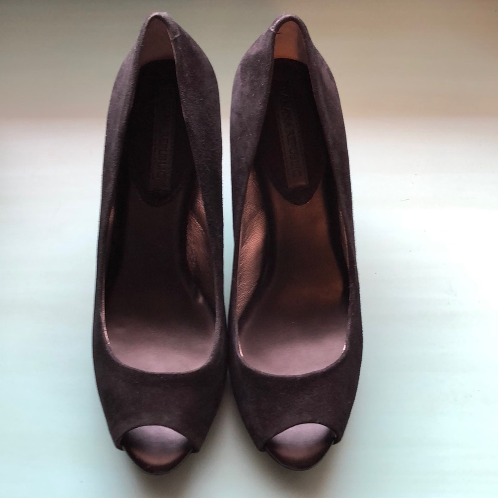 Banana Republic Suede Peep Toe Pumps